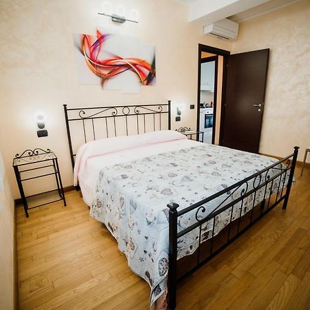 גארדה Welcome Traveller La Maison מראה חיצוני תמונה